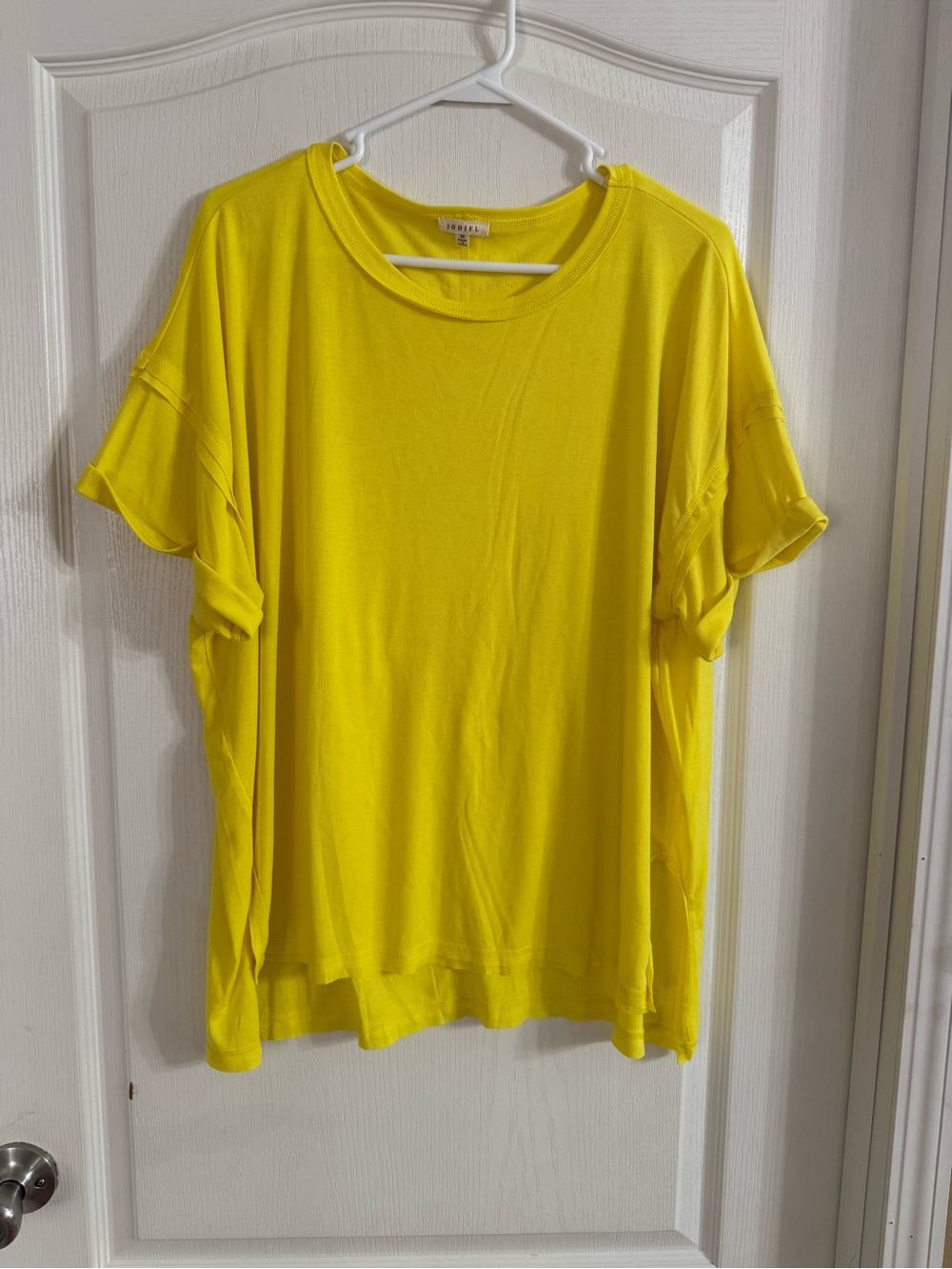 Jodifl Women’s Yellow Oversized Top Sz M. MY-60